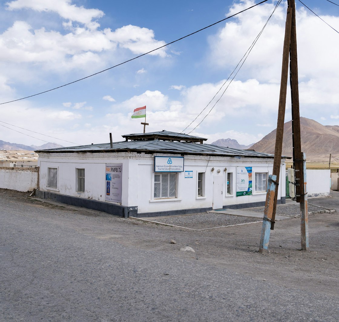 The First Microfinance Bank Tajikistan (FMFB-T), Murghab branch. AKDN / Christopher Wilton-Steer
