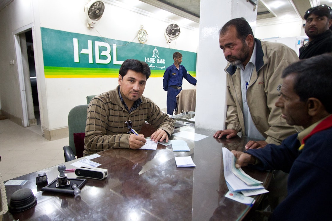 Habib Bank is Pakistan’s largest private sector bank with over 1,750 branches. AKDN / Danial Shah
