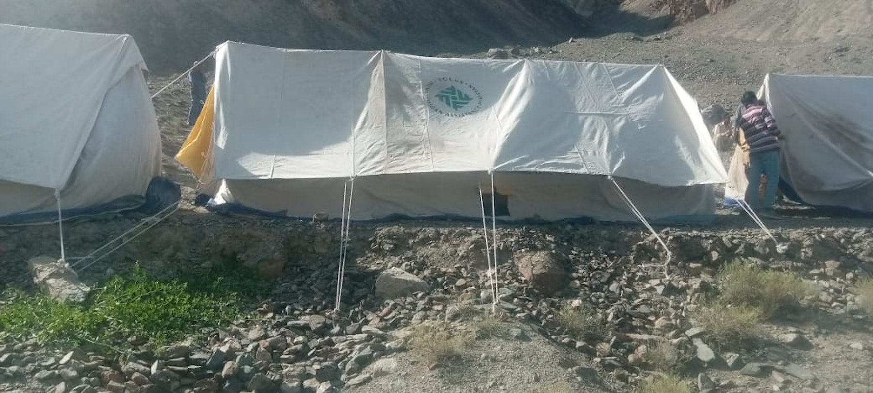 AKAH sets up tents in Parkusb and Ghuruo, Chitral