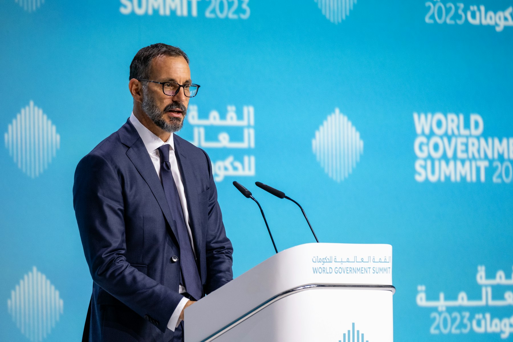 At the World Government Summit in Dubai on 13 February 2023, Prince Rahim Aga Khan spoke about urbanisation in the developing world against the backdrop of climate change. He focused on infrastructure, health and emissions, and showcased the Al-Azhar Park project in Cai